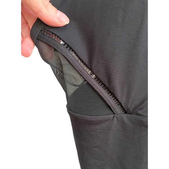 JETs‎ Swimwear Black Cutout One Piece - Women's Size 4 - Picture 4 of 7